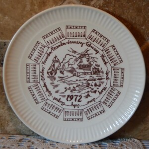 1972 Calendar Plate~Mount Clemens Pottery~Ironstone~Made In USA~10 1/4" In Diameter