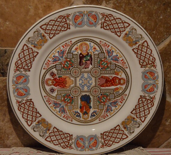 Discontinued~the Kells Plate~the Celtic Collection by Spode~made