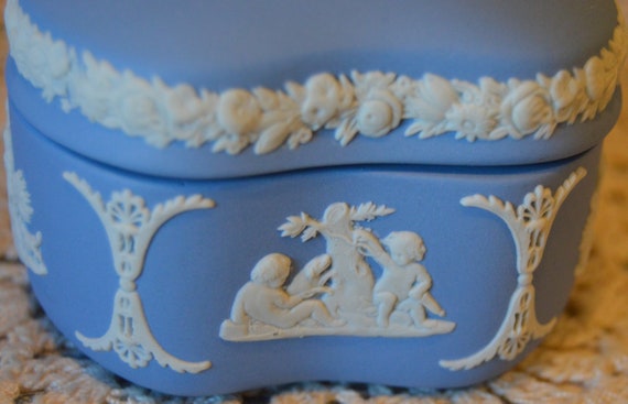 Gorgeous Wedgwood Trinket Box~Blue Jasperware~Suc… - image 3