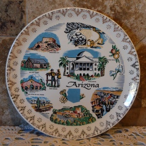 Souvenir Plate From Arizona~About 7 1/4&quot; In Diameter~No Maker&#39;s Mark~Fun Vintage Plate!