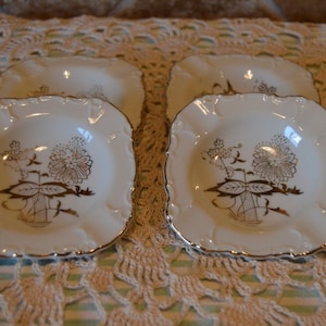 Set Of Four Individual Vintage Ashtrays~Gold Trim~Marked C11~Precious~Some Manufacturer Flaws