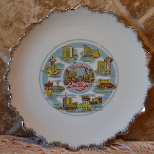 Vintage Souvenir Las Vegas Decorative Plate~Ready To Hang~About 7 1/2&quot; In Diameter~Nice Vintage Condition