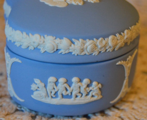 Gorgeous Wedgwood Trinket Box~Blue Jasperware~Suc… - image 4