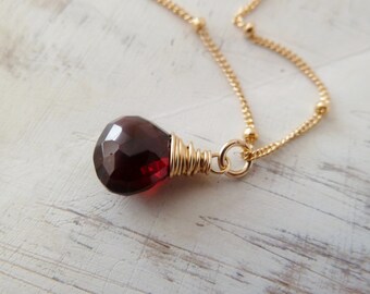 Garnet necklace. Solitaire gemstone. Minimalist. January birthday. Garnet jewelry. Garnet Birthstone necklace. Layering necklace. Zodiac