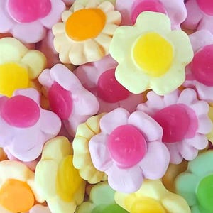 Swedish Candy - Happy Flower Gummies – Fruity, Flower-Shaped Chewy Treats – Soft Imported Candy – Bright Scandinavian Sweets