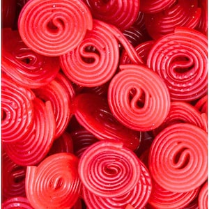 Strawberry Swirls – Soft Swedish Candy with Fruity Strawberry Flavor