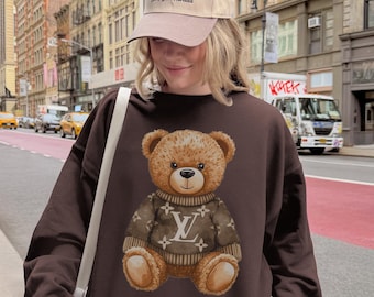 Trendy Teddy Bear Sweatshirt Preppy Winter Crewneck Aesthetic Christmas Sweatshirt Oversized Cute Bear Shirt Cozy Old Money Sweatshirt