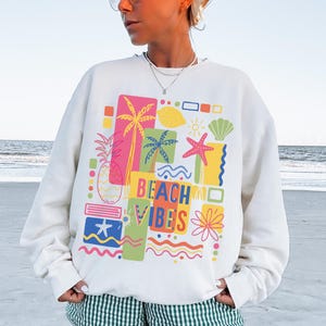 Retro Neon Beach Vibes Sweatshirt Trendy Summer Crewneck Oversized Coastal Shirt Beachy Vacation Sweatshirt Preppy Clothes Teens Aesthetic immagine 1