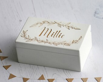 Personalised Wreath Music Box | Wind Up | Laser Engraved | New Baby Gift Or Christening Gift | White Painted Finish | Brahms Lullaby |