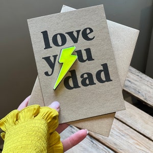 Je t'aime papa pour badge éclair | badge flash | badge gravé au laser | badge acrylique | badge papa