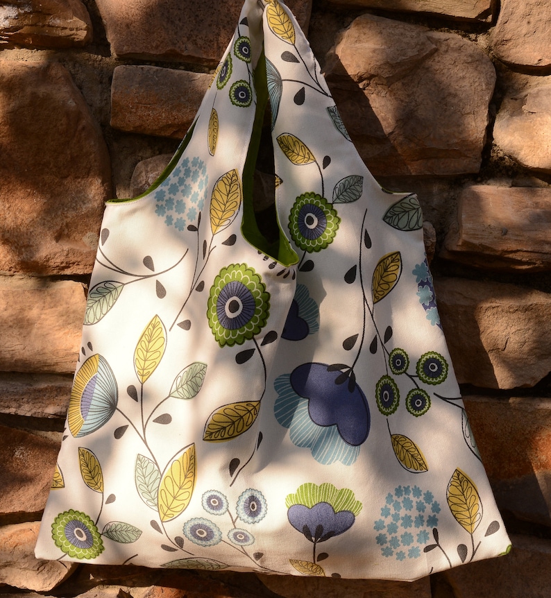 Shoulder bag reversible tote
