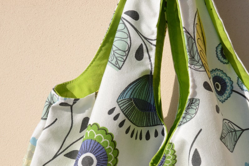 Shoulder bag reversible tote