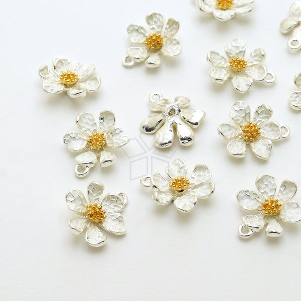 PD-417-WT / 2 Pcs - White Enamel Flower Pendant, Daisy Blossom Charrm, White Gold Flower Jewelry Findings / 12mm