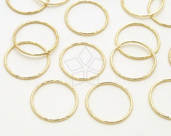 ME-282-GD / 4 Pcs - Quality Closed Ring Connector (S-Size), Twisted Thin Wire Circle Ring, Hoop Ring, Gold Plated over Brass / 14mm