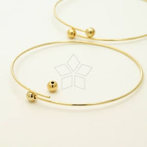 BR-032-GD / 1 Pcs - Adjustable 1mm Wire Bangle Bracelet with 5mm Ball Ends, Ideal for Initial Letter Beads, Gold Plated Memory Wire / 1mm