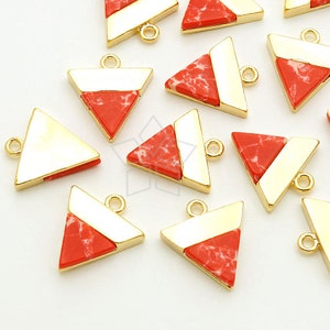 May include: Gold-coloured metal triangle pendants with a red and white marbled stone inlay. Each pendant has a small loop for attaching to jewellery. The pendants are geometric and suitable for crafting.
