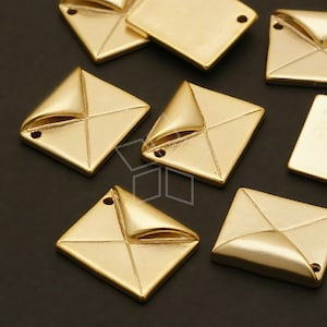 PD-107-MG / 2 piezas - Colgante de dijes de sobre, dije de carta de amor, chapado en oro mate sobre latón / 13 mm x 11 mm