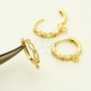 SI-887-GD / 2 Pcs - Antique Victorian art deco Earrings Findings, Slim CZ Leverback Earrings, Gold Plated over Brass / 11.5mm