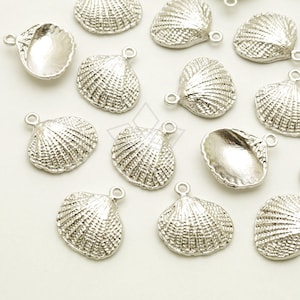 PD-1796-MS / 2 Stück - Mini Muschel Anhänger, Kleiner Muschel Anhänger, matt versilbert über Messing / 12mm x 12mm
