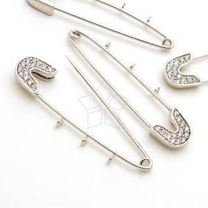 PN-007-OR / 1 個 - チャームペンダント用ジュエル安全ピンブローチ金具、3 つのループ付き安全ピン、真鍮に銀メッキ / 46 mm