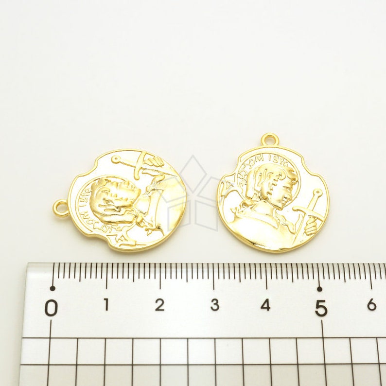 PD-3043-MG 2 Pcs Matte Gold Plated over Brass 22mm Classic Middle Ages Knighthood Medal Coin Charms Knight Coin Pendant