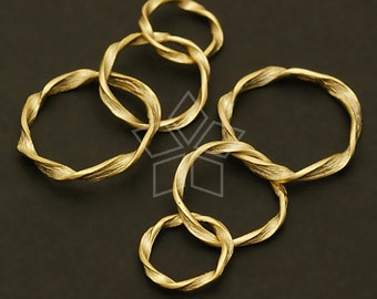 AC-385-GD / 2 Pcs - Triple Link Circle Connector, Three Twist Circle Link Pendant, Matte Gold Plated over Brass / 19x40mm