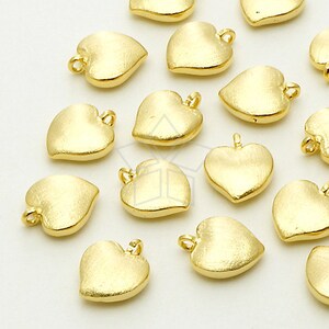 PD-674-GD / 2 Pcs - Tiny Brushed Heart Charm, Small Heart Pendant, Gold  Plated over Brass / 7mm x 9mm