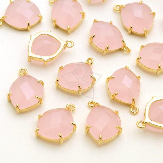 Facet Stone Pendant - Pink Color Facet Stone Pendant - Pink Color