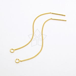 Peut inclure: Une paire d'extensions de boucles d'oreilles en chaîne dorée avec de petits anneaux de jonction aux extrémités. Les extensions sont faites d'une chaîne délicate et sont parfaites pour ajouter de la longueur à vos boucles d'oreilles.