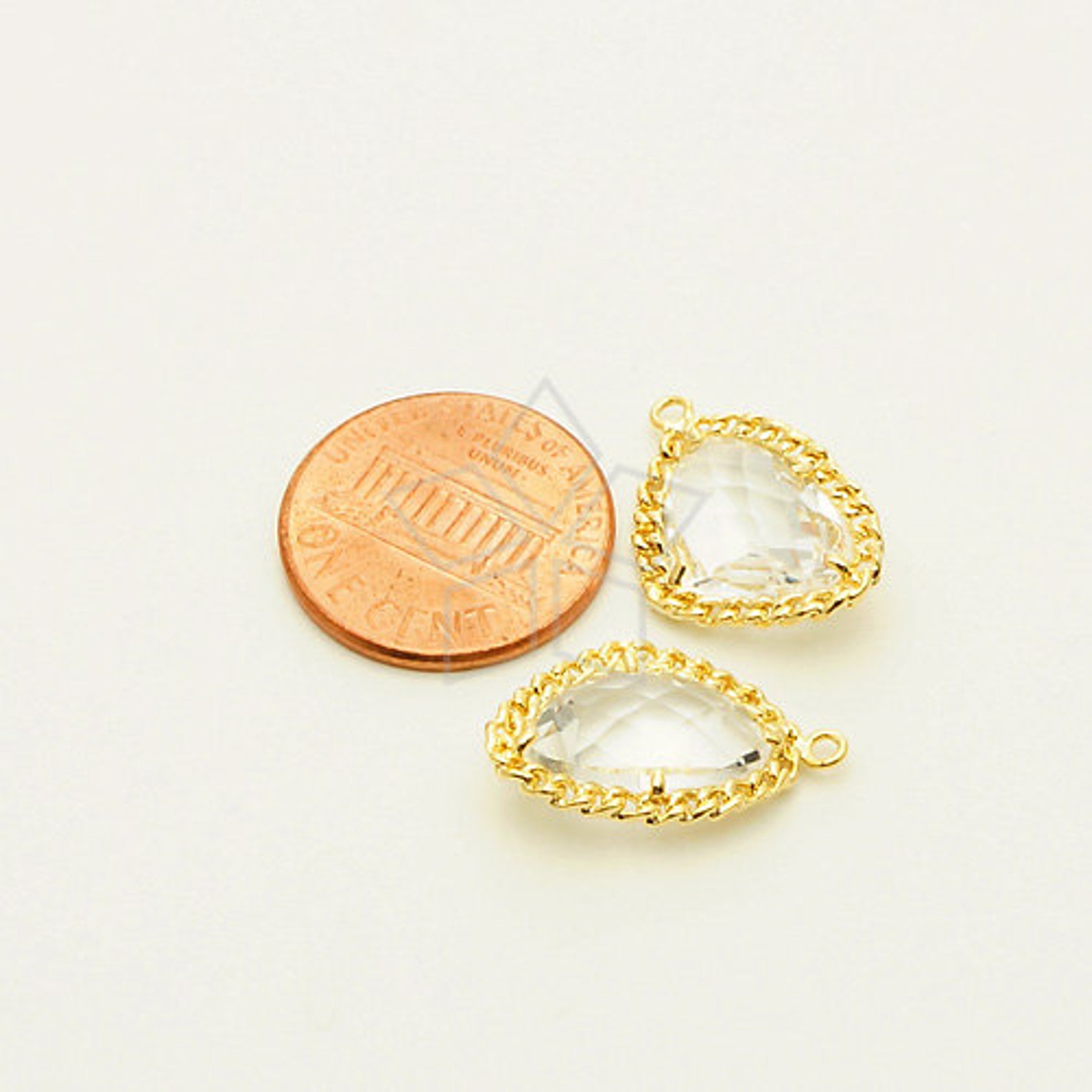 PD628GD / 2 Pcs Pear Cut Glass Stone Pendant crystal Etsy