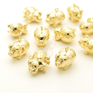 PD-3376-GD / 1 Stück - Goldenes Schweinchen Glücksschwein Anhänger, 3D Miniatur Tier Anhänger, Armband Anhänger, Vergoldet über Messing / 16 mm x 12 mm
