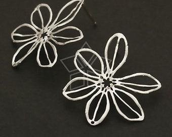 SI-149-MS / 2 Pcs - Line Flower Earrings, Matte Silver Plated over Brass, 925 Sterling Silver Post / 27x30mm