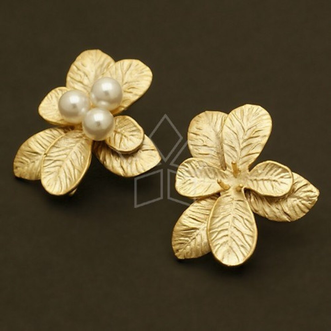 SI-409-MG / 2 Pcs Hawaiian Flower Earrings Matte Gold - Etsy