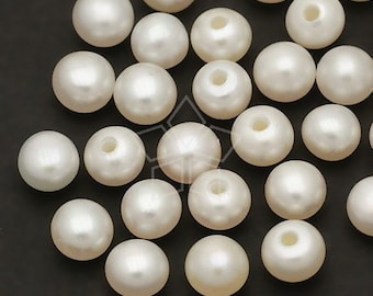 PL-F02-FP / 10 Pcs - Natural Cream White Fresh Water Pearl, Half-drilled Round Button Pearl Beads / 4mm