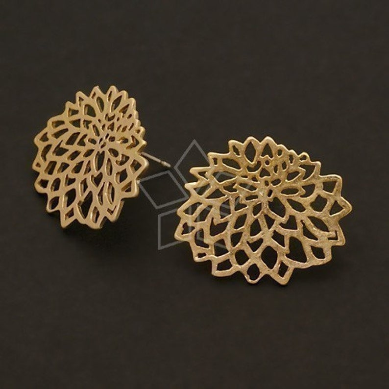 SI-317-MG / 2 Pcs Provence Earring Findings, Flower Ear Posts, Matte Gold Plated, 925 Sterling Silver Post / 20mm x 17mm image 1