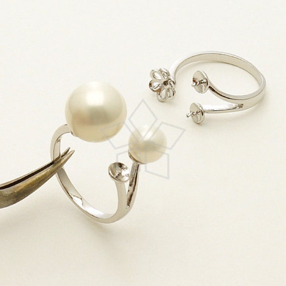 RR-014-OR / 2 Pcs - Flower Triple Pearl Cups Ring Base, Adjustable Ring Size, Silver Plated over Brass / Free Size