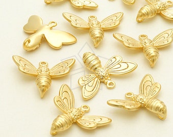 PD-1046-MG / 2 Pcs - Honey Bee Pendant, Insect Bug Jewelry Findings, Matte Gold Plated over Brass / 17mm x 14mm