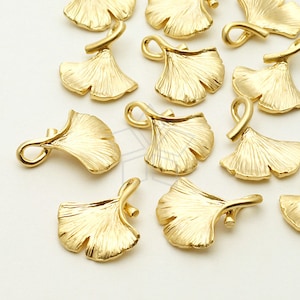 PD-795-MG / 2 Pcs - Ginkgo Leaf Charm Pendant, Leaf Charm for Necklace, Matte Gold Plated over Brass / 14mm x 17mm