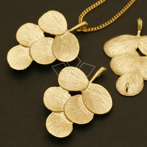 PD-329-MG / 2 Pcs - Grape Pendant, Leaf Necklace Charm, Matte Gold Plated over Brass / 20mm x 30mm