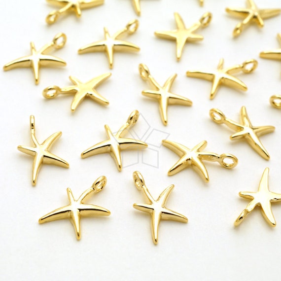 PD-2951-GD / 2 Pcs - Mini Sea Star Charms, Tiny Smooth Starfish Pendant, Ocean Marine Charms, Gold Plated over Brass / 6.8mm x 9mm