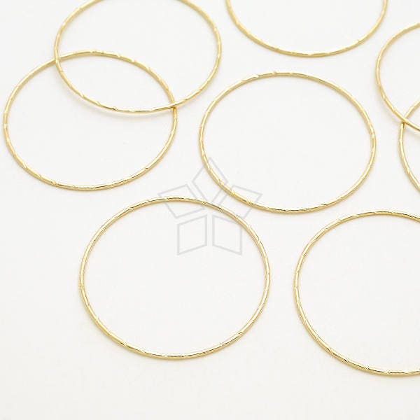 ME-286-GD / 4 Pcs - Quality Closed Ring Connector (L-Size), Twisted Thin Wire Circle Ring, Hoop Ring, Gold Plated over Brass / 30mm