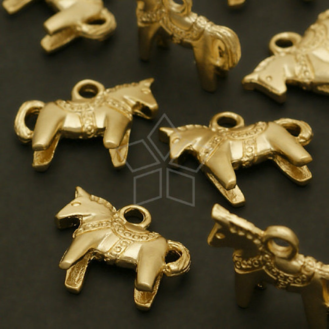 PD-499-MG / 4 Pcs Horse Charm Pendants Animal Zoo Jewelry 