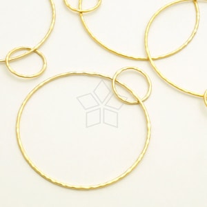 PD-2535-MG / 2 Pcs - Big Hammered Two Circle Ring Pendant, Double Ring, Circle Links, Matte Gold Plated over Brass / 47mm x 59mm