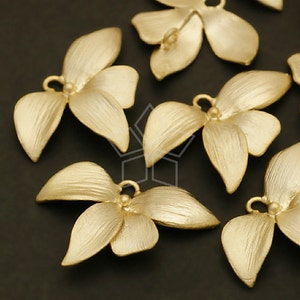 AC-410-MG / 2 Pcs - Wild Orchid Floret Connector, L-Size, Small Flower Charm, Matte Gold Plated over Brass / 21mm x 14mm