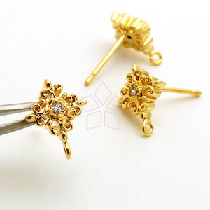 SI-849-GD / 2 Pcs - Filigree Cross Stud Earrings, Victorian Cross Post Studs (Crystal), Gold Plated, with 925 Sterling Silver Post / 8.5mm