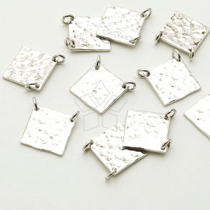 PD-1469-OR / 2 Pcs - Rectangular Plate Sideways Pendant. Hammered Square, Silver Plated over Brass / 10mm x 10mm