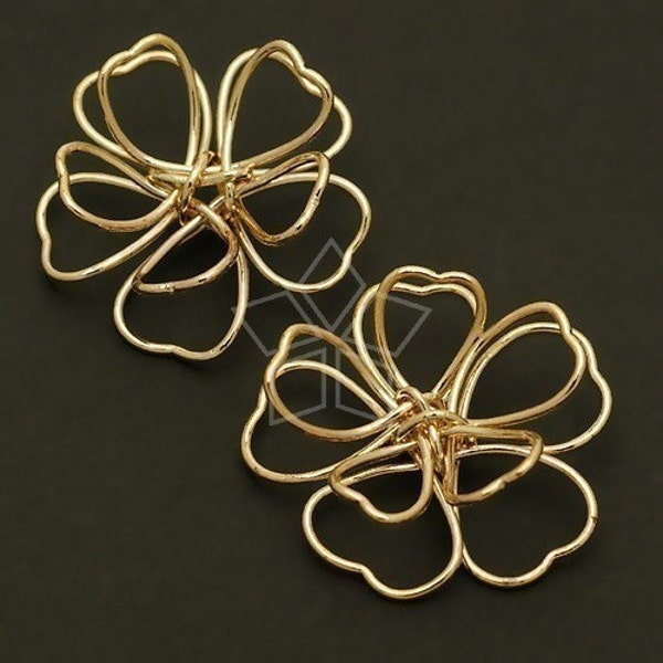 AC-303-GD / 4 Pcs - Flower Frame Connector, Wire Flower Pendant, 16K Gold Plated over Brass / 25mm x 25mm