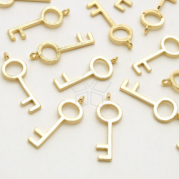 PD-2638-GD / 2 Pcs - Glossy Key Charms, Simple Key Pendant, Old Style Key Pendant, Gold Plated over Brass / 7mm x 19mm