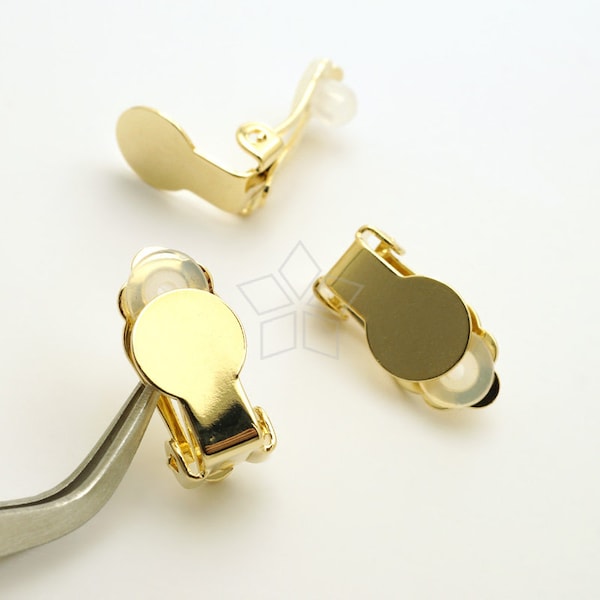 EA-300-GD / 6 Pcs - New Non Pierced Clip on Earring Findings with 9mm Flat Pad & Silicon Rubber Comfort Pads, Gold Plated Brass / 9mm