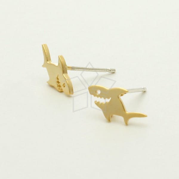 SI-564-MG / 2 Pcs - Small Shark Earrings, Shark Ear Posts, Matte Gold Plated, 925 Sterling Silver Post / 11x6mm